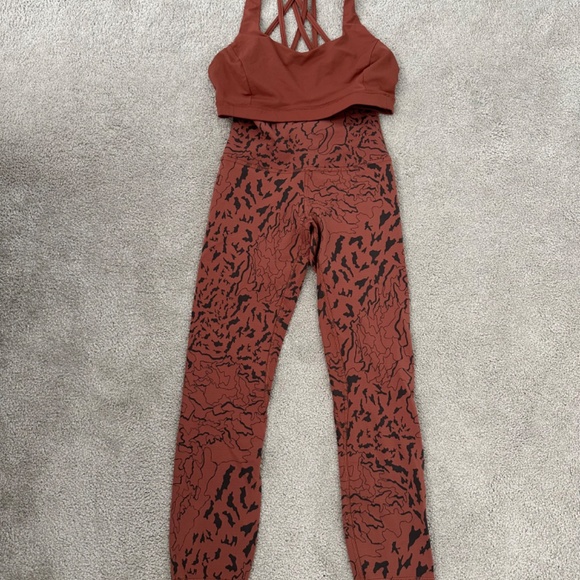 Lululemon align 23” camo contour - Picture 4 of 5